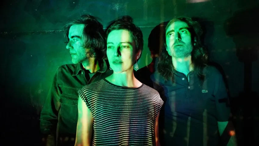 a place to bury strangers